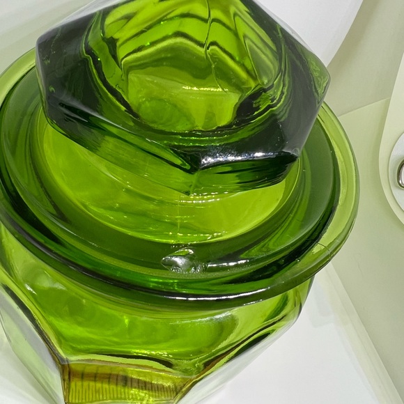 Vintage LE Smith Green Glass Lidded Canister. GUC - Picture 4 of 5